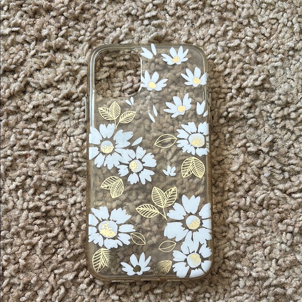 Lot of IPhone 11 Cases - Picture 6 of 7